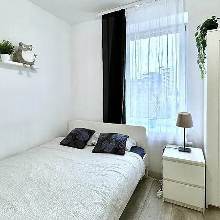 Theapartments Manufaktura Apartman