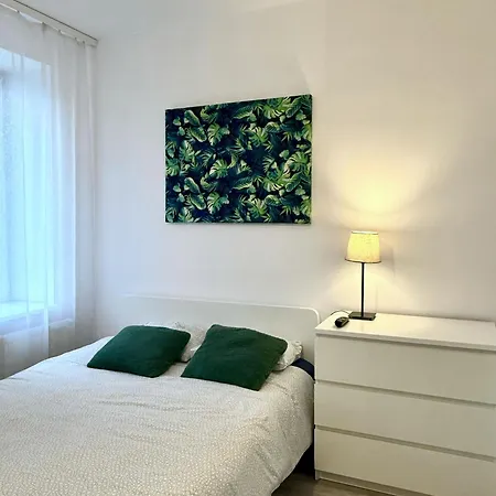 Theapartments Manufaktura Лодзь